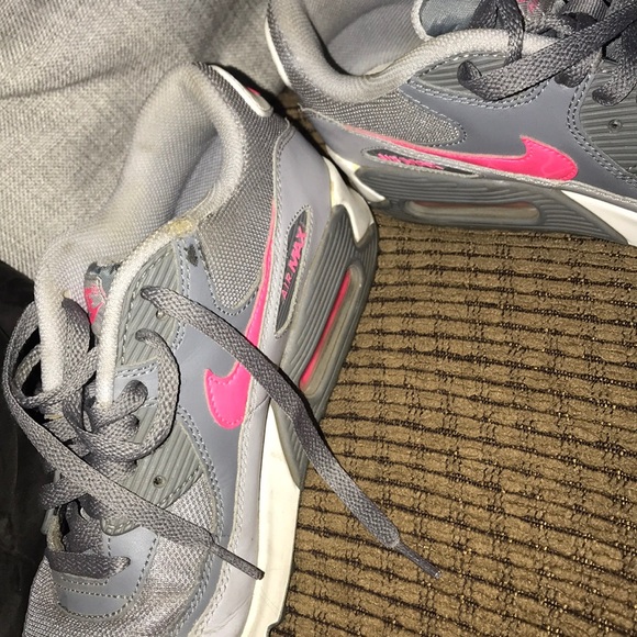 Nike’s - Picture 5 of 5